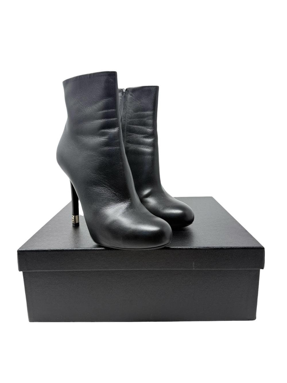 Chanel Black Leather Lambskin CC Logo Almond Toe High Heel Ankle Boots Size 38.5